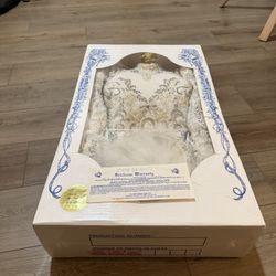 Vintage 1993 Heirloom Wedding Dress – Worn Once | Professionally Preserved by Classic Heirloom | Size Small
