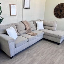 WE DELIVER! 🚚 - Bernie & Phyl’s Cream Modern L Sectional Couch with Chaise