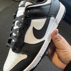 Nike Retro Dunk Low Panda Women’s Size 6.0, 8.5, 9.0