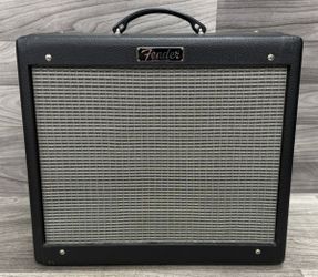 Fender Blues Junior III 15-Watt Tube Guitar Combo Amplifier (A1D029374)
