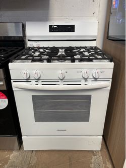New! Frigidaire 30” Gas Stove #022