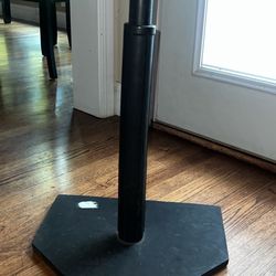 Batting tee baseball stand. Bottom of stand is cracked but works great