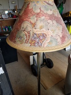 Selling older model lamp. Double bulb.