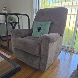 Recliner Couch. 