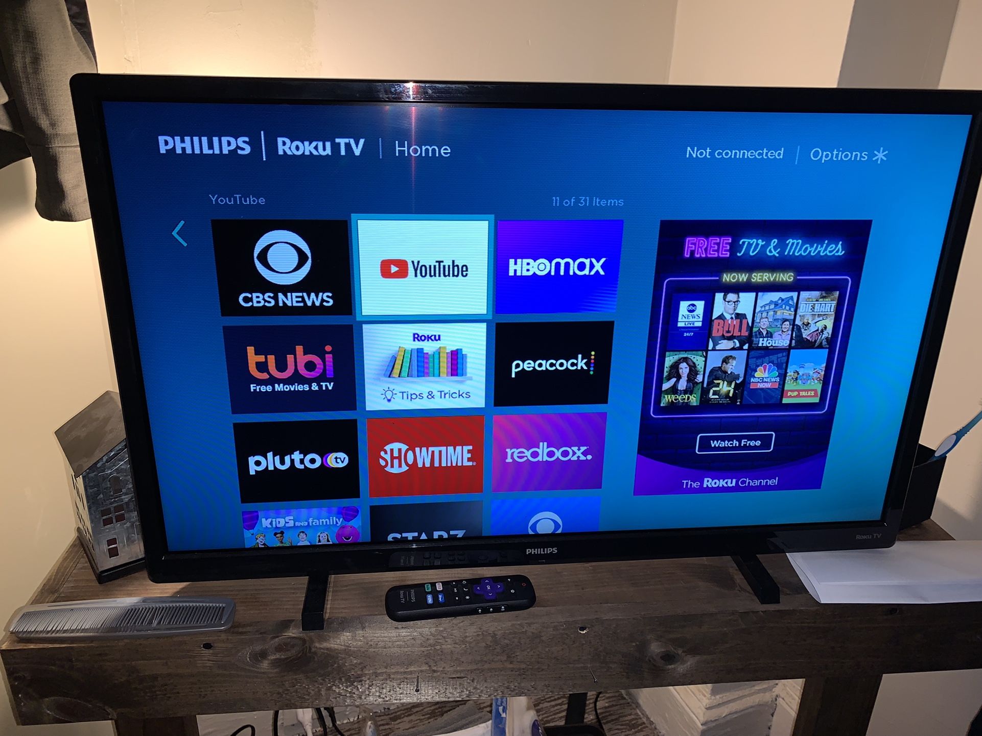 32 “ Philips Roku Smart TV