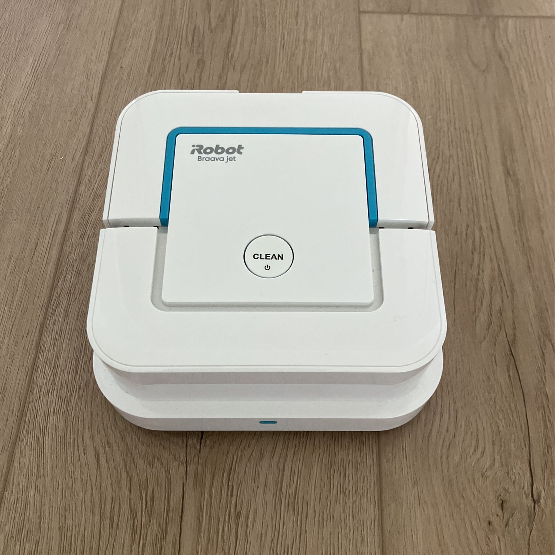 iRobot Braava Jet 240 Mopping Robot