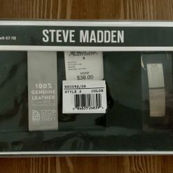 Steve Madden Genuine Leather Billfold Wallet with Key Fob