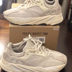 Yeezy 700 Analog Sz 10 