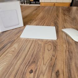 Apple Products For MacBook READ DISCRIPTION