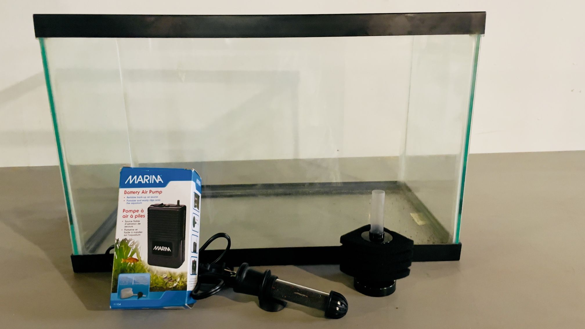 25 Gallons Fish Tank With Free Water Filter, Heater and Battery Air Pump.