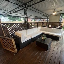 Outdoor Furniture Set- Comes With Umbrella 