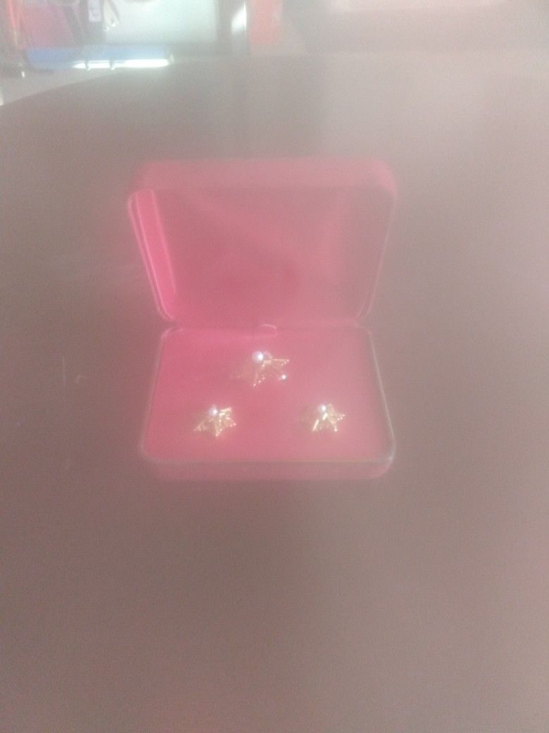 18 K Gold Ering With Cristal Stowen From 1930