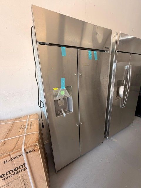 Dacor Refrigerator 42"inch Side By Side Scratch And Dent 