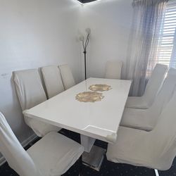 Dinner Table With Chairs