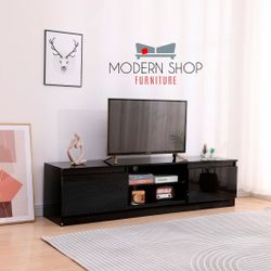 TV STAND// MESA PARA TV 