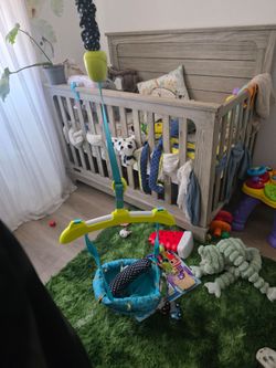 Baby door jumper