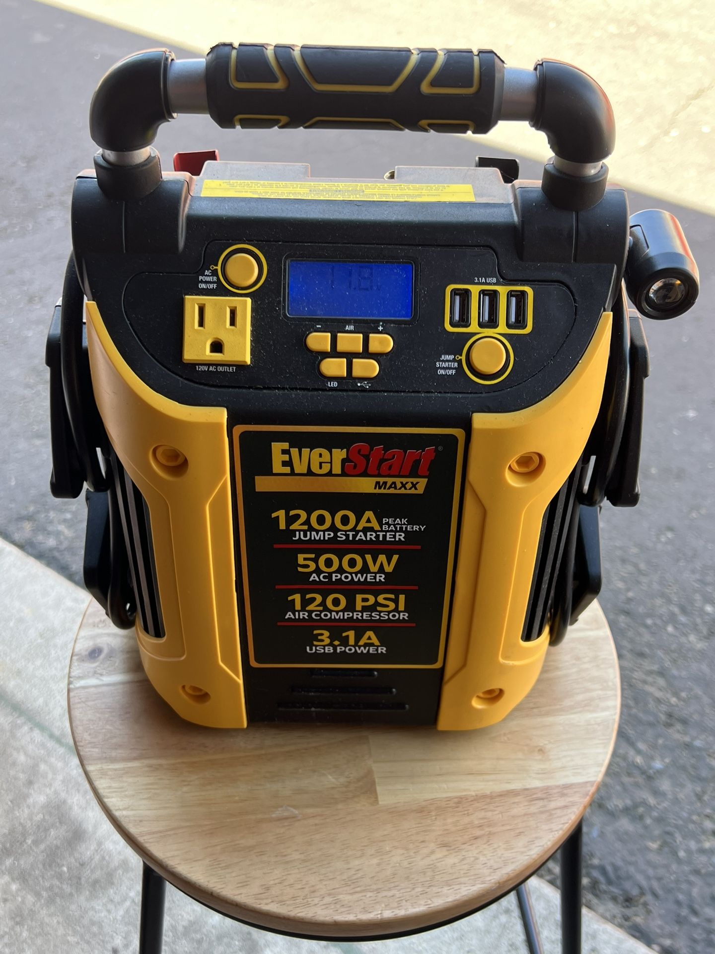 Ever start Maxx 1200 Power Station