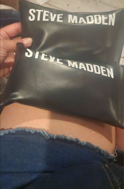 His hers Steve Madden sunglasses