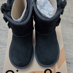 NEW- Toddlers Black Koolaburra Boots size 8c