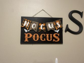 Hocus pocus wall Sign 