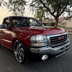2006 gmc sierra ( parts good condition )
