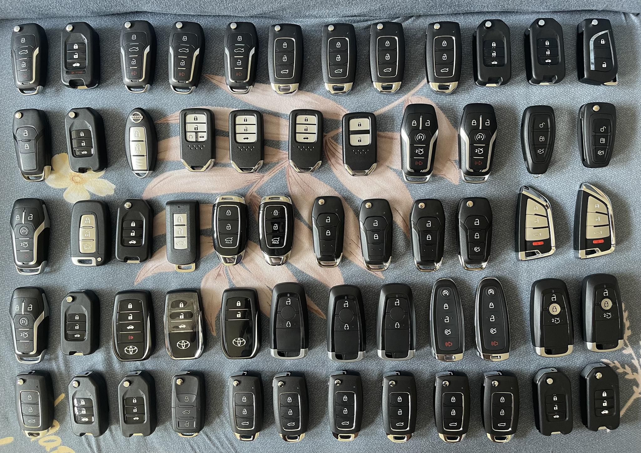 Lexus New Key Fob Mercedes Benz Key Fob Bmw Key Fob Nissan Key Fob Infiniti Key Fob Chevrolet key Ford  key fob Bentley key Maserati key Toyota key 