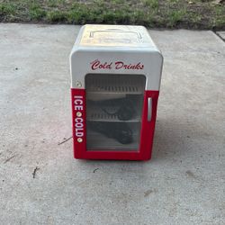 Mini Drink Fridge