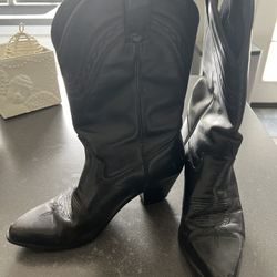 Women’s Cowboy Boots 