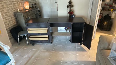 Sewing machine cabinets