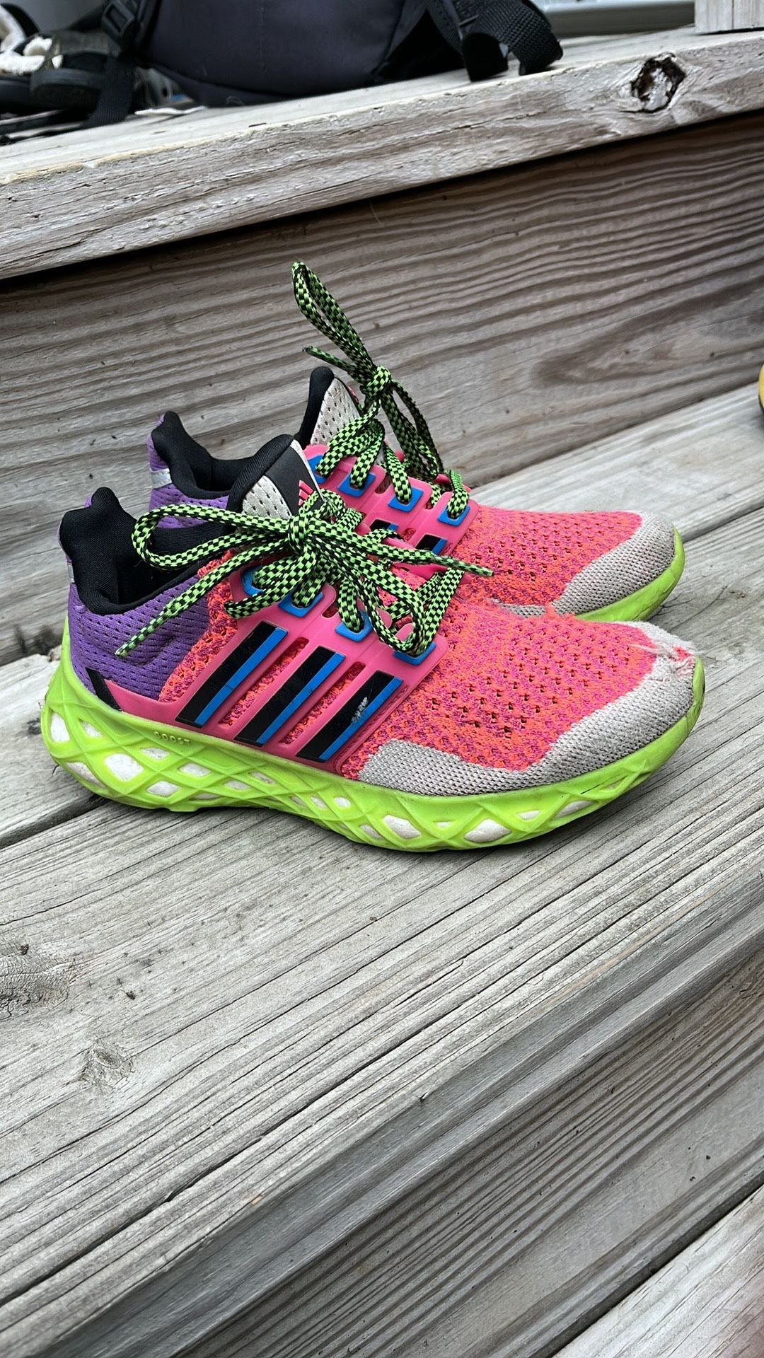 Girls Adidas Sneakers Small Hole Pictured 3.5 Y