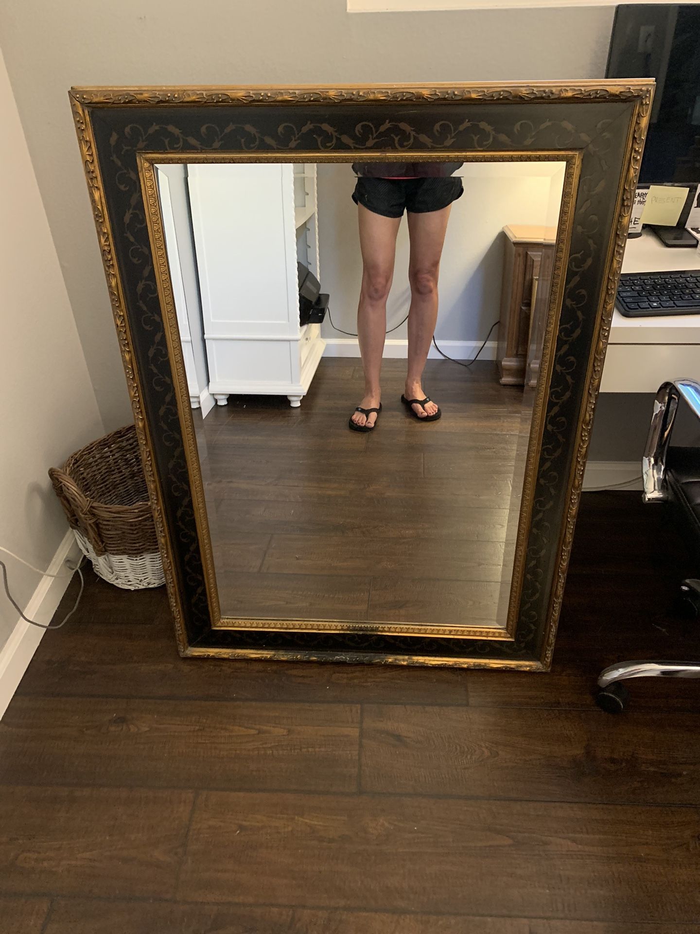 Bombay Company / Bombay Co. Mirror
