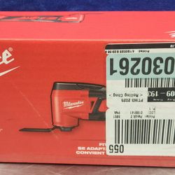 The Milwaukee 2626-20 M18 18V Lithium-Ion Cordless Oscillating Tool 