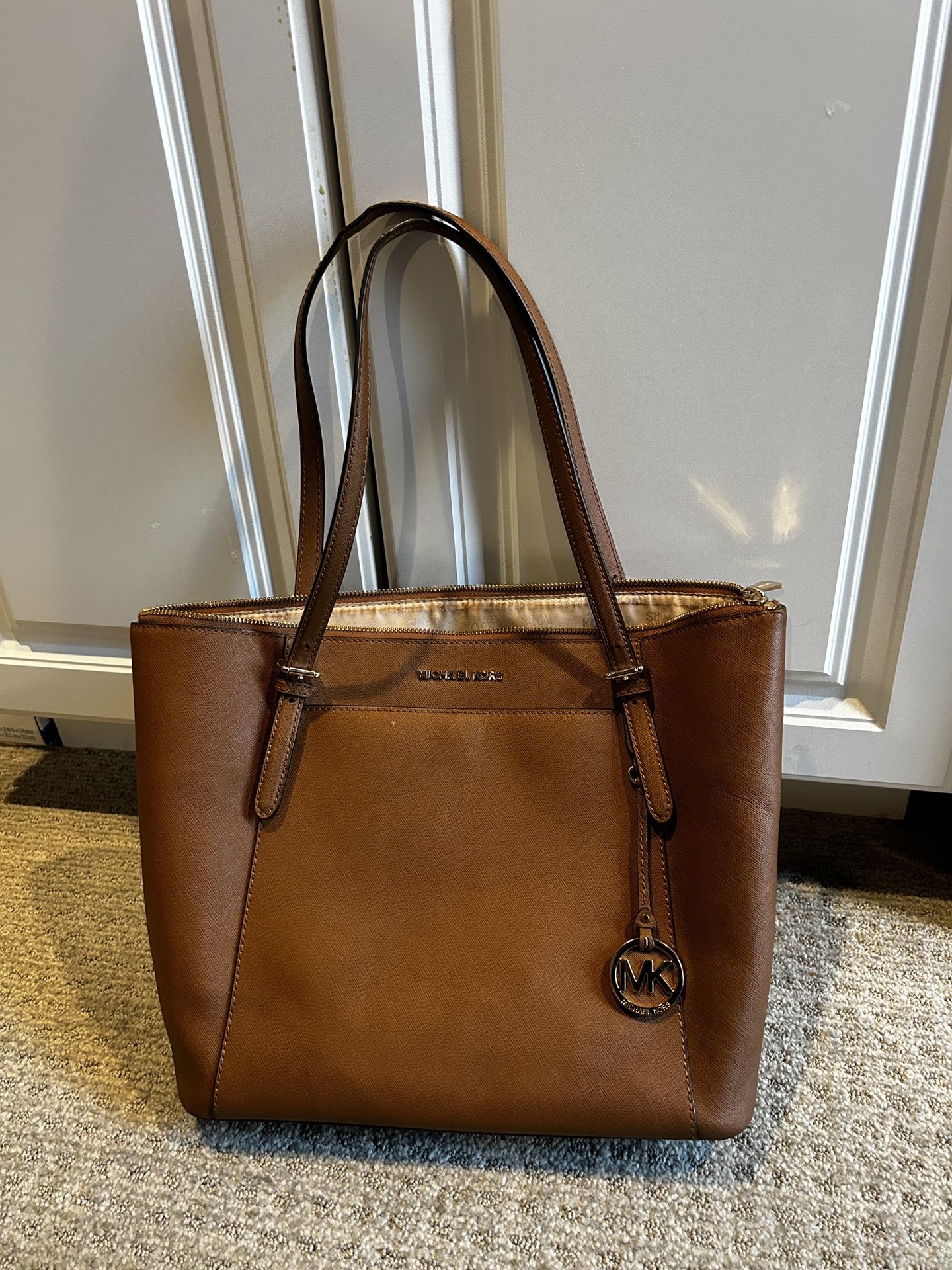 Michael Kors Bag NEED GONE