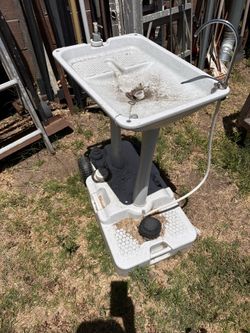 30L Portable Sink Camping w/ Rolling Wheels