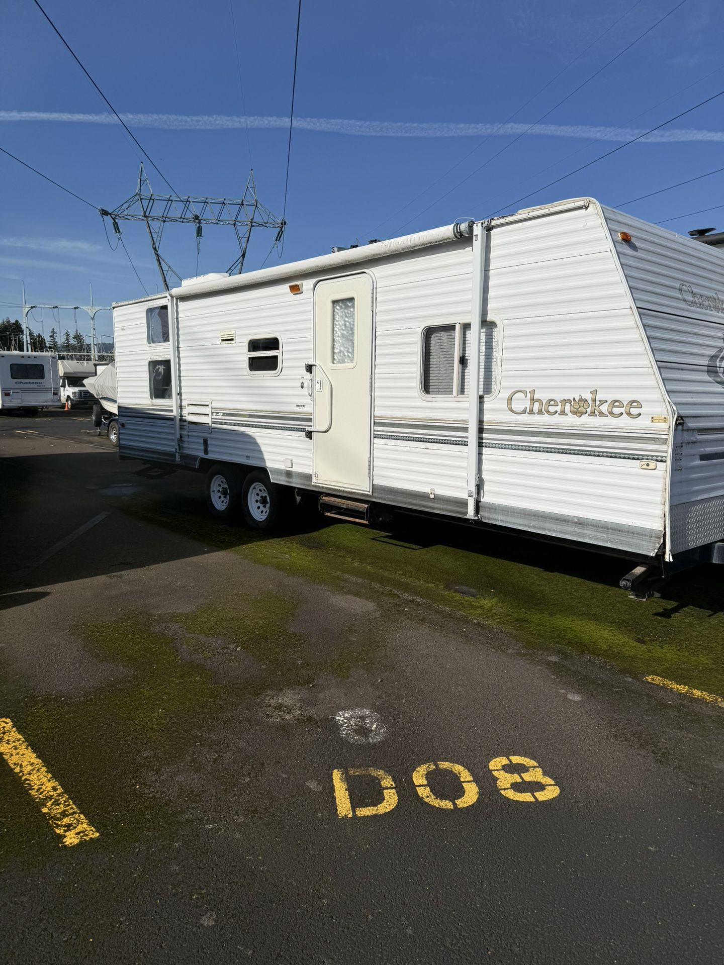 29ft RV Trailer Sleeps 8