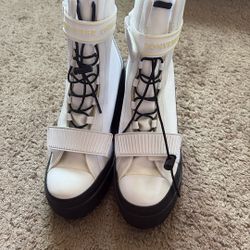 Converse Boots