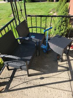 Rattan Pattio 2 Chairs And Table