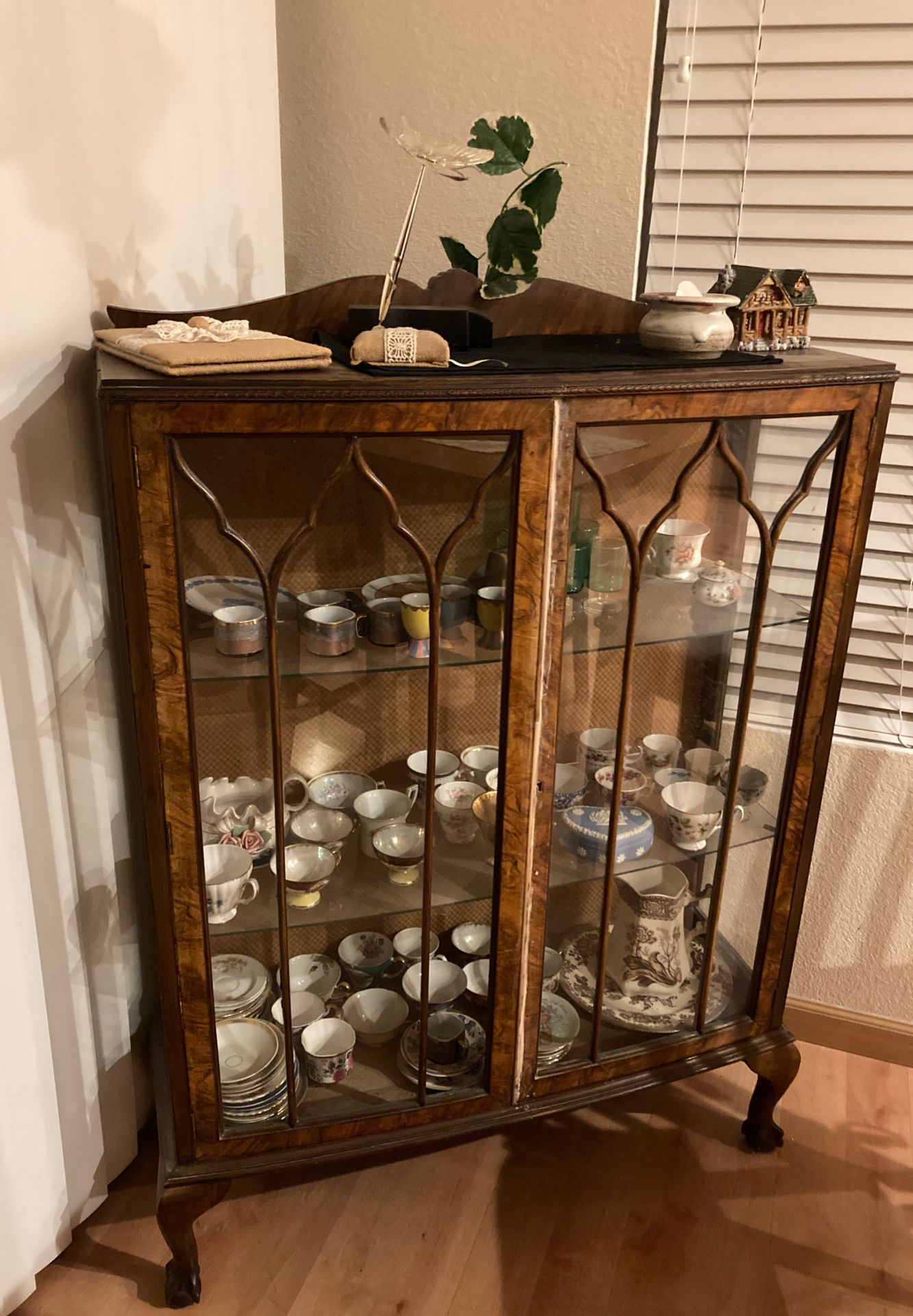 Antique Curio cabinet vintage