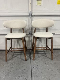 Cream dining chair!