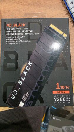 WD Black SN850X 1TB NVMe SSD with Heatsink