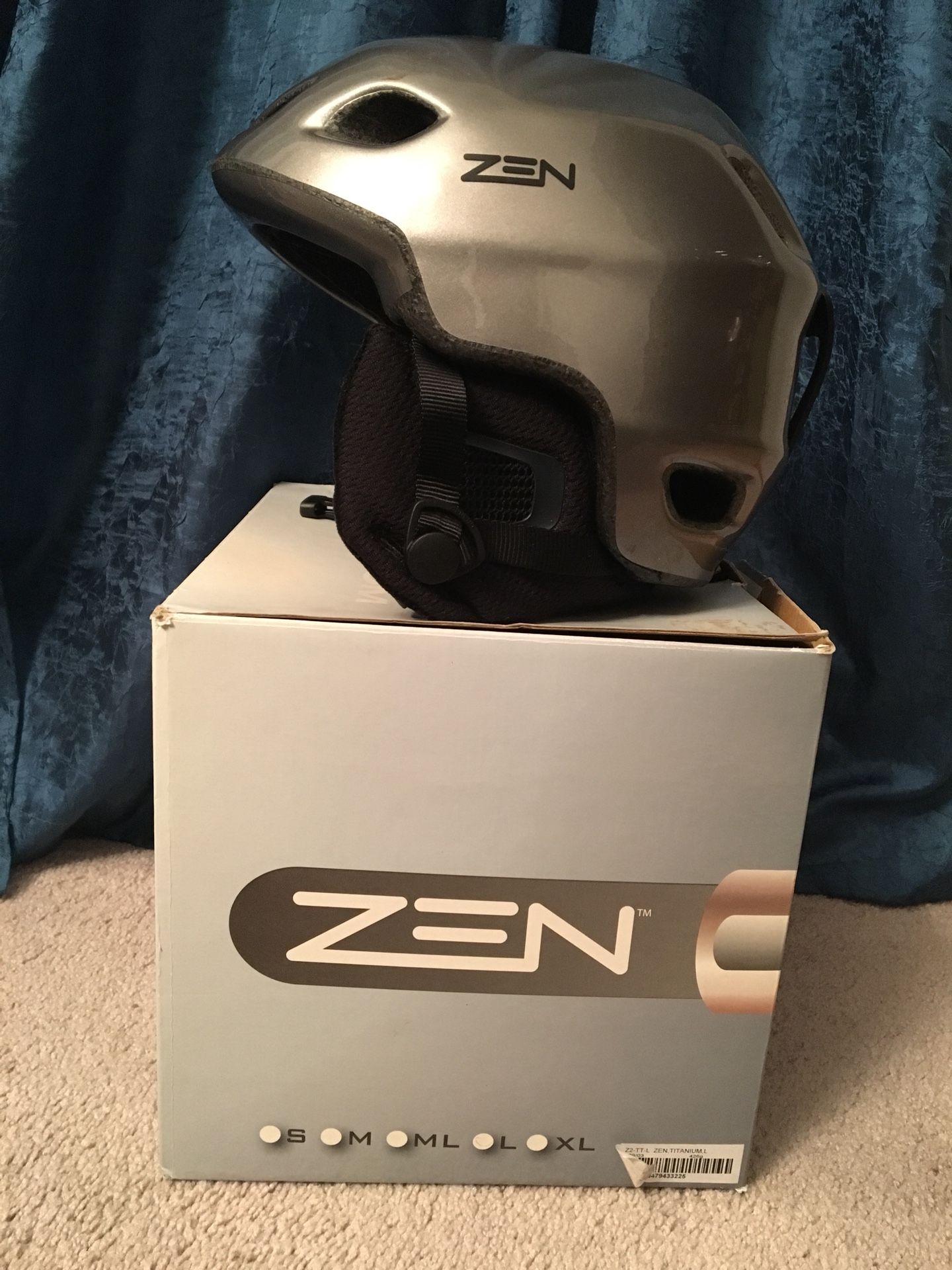 Leedom Zen Ski/Snowboard helmet, Large. Barely used