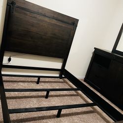 Queen Bedroom Set 