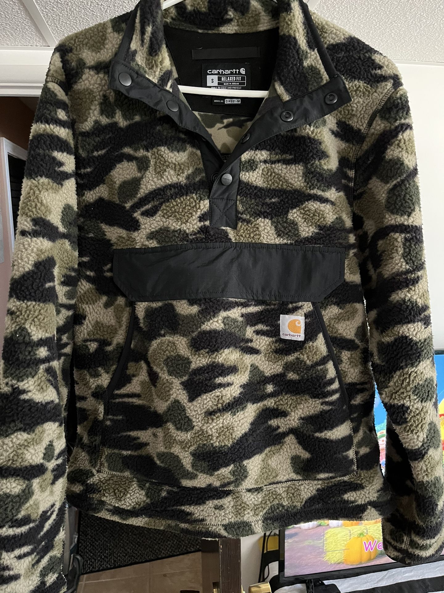 Carhart Pull Over Outerwear Unisex Men’s Size Small Women’s Size Large