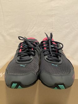 Womens Puma Iocell 1.0 Running Size 9.5 Dark Grey/ Green for Sale in Surprise, AZ - OfferUp