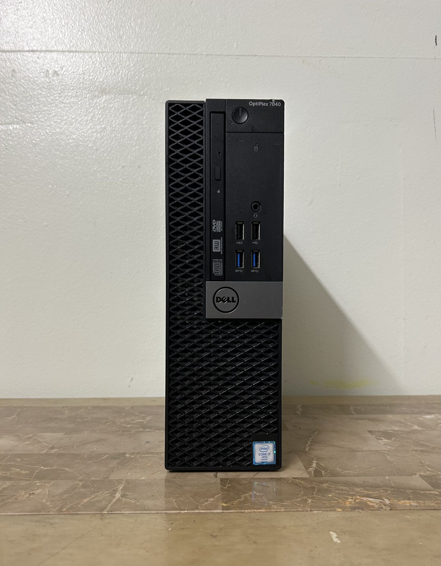 DELL Optiplex 7040 Core i7 6th gen 16GB RAM 500GB SSD HDMI DP Windows 11 desktop computer