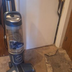 Hoover React Vacuum
