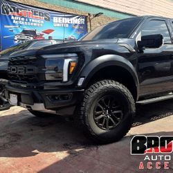 Tonneau Cover Flush Hard Bed Cover Tri-Fold Matte Finish  Bakflip MX4 Tapaderas Al Raz 