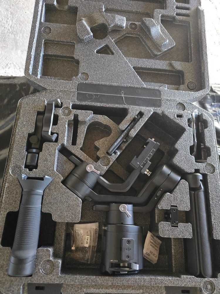 DJI RONIN SC STILL LIKE NEW 