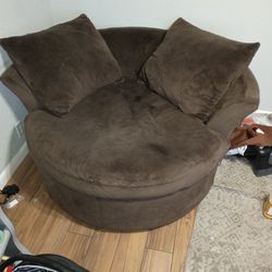 Rolling And Revolving Couch 
