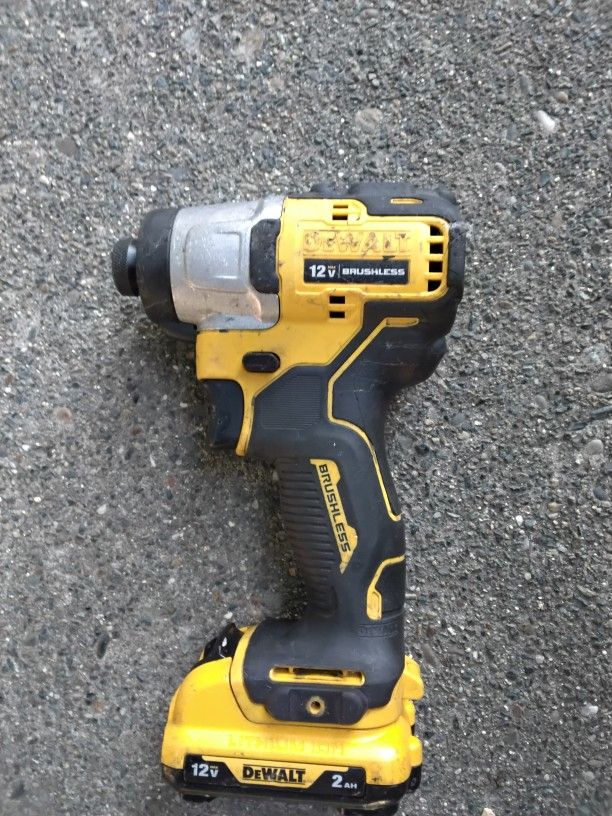 Dewalt Impack Drill W/battery